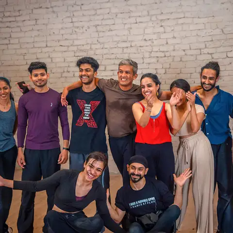 Express, and make new connections in a safe, non-judgmental space.